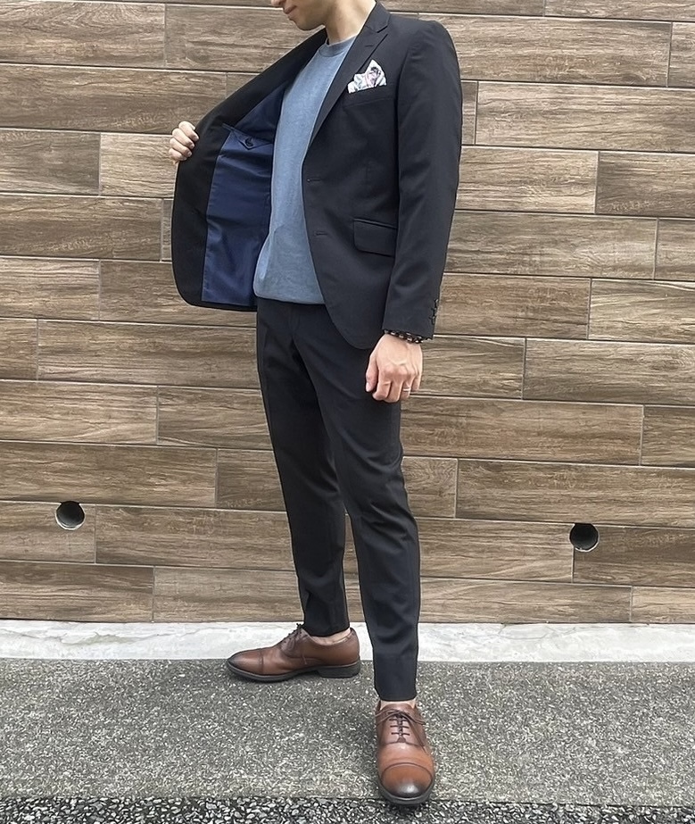 カジュアルスーツ